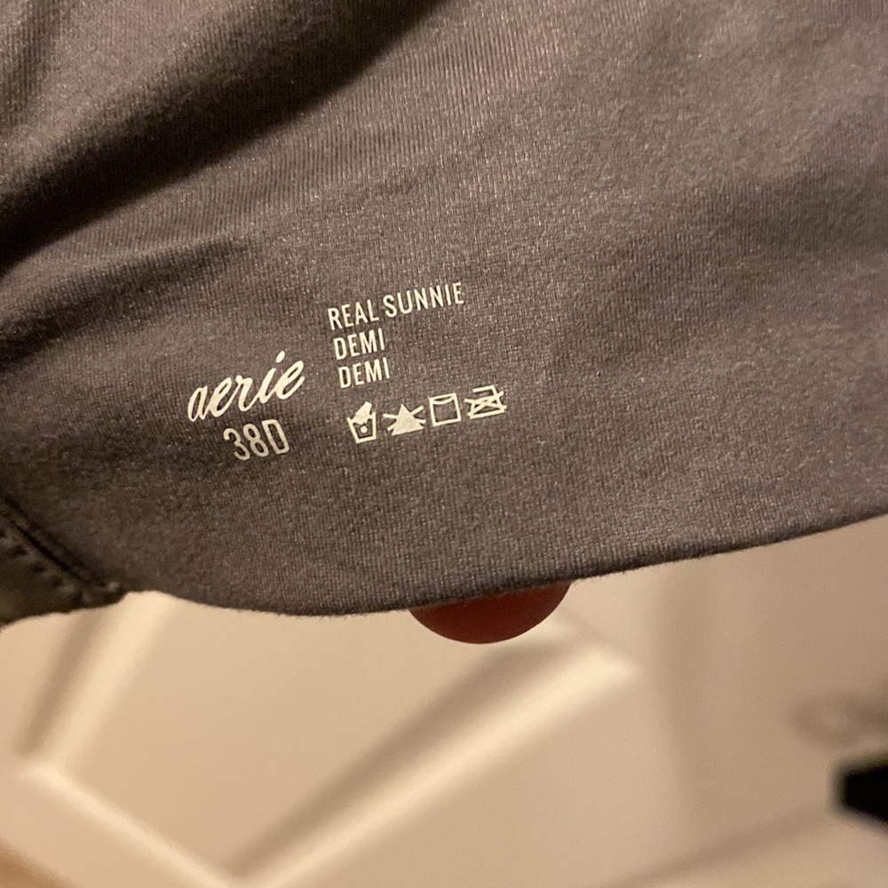 38D bras - Picture 2 of 5